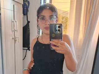 ATinypussy4U