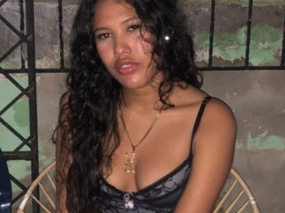 AdrianaBellee