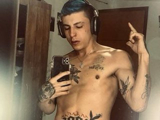 Alejoalex live cam