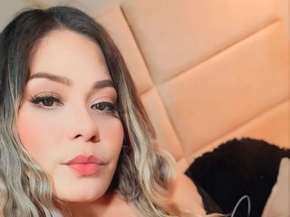 AngelaHorny_89 room chat