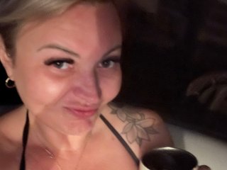 AnnaLaneXXX