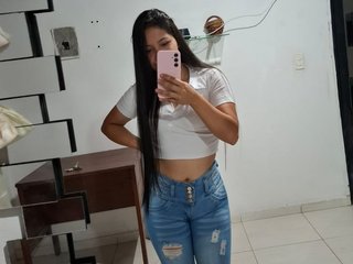 Annie_Hills
