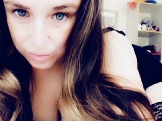 BUSTYSQUIRTERXX on Streamate