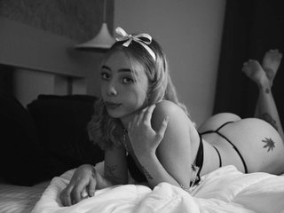 Blondie_Dolll