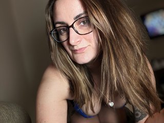 BustyNatashaaUK