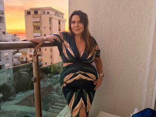 Busty_Angela_x