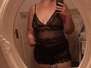 Carly_Xox