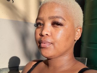 CurvyAfricanGoddess20