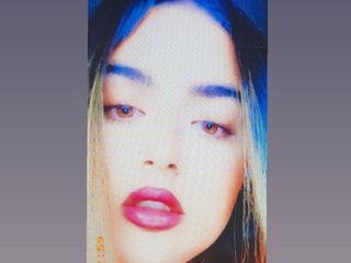 CurvyDaiseyBabe