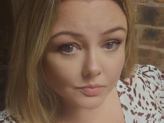 CurvyNicXo
