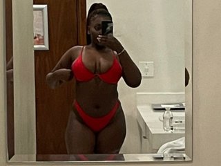 CurvyTee22