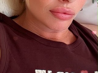 Curvy_Krissy
