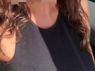 Curvyyy_Brunette