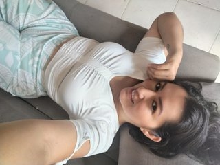 Danna_curvies