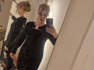 Dirty_Secret_Sally_X