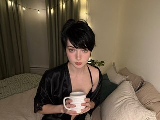Ella_Cyan