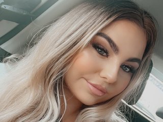 Ellie_TheMilf