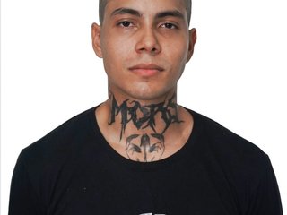EmiBigBoy019