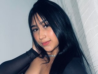 Emilyy77