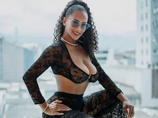 EmmaFerrari room chat