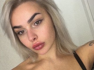 EmmiLive
