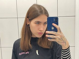 Eva_And_Luna