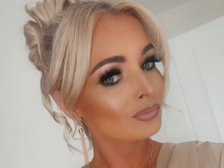 ExclusiveBlonde