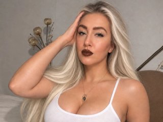 GirlNextDoorImogen