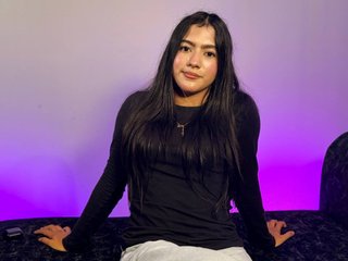 HollyWatson26