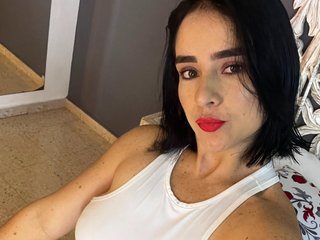 KarinnaVega