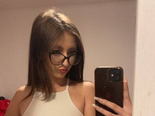 KiraBelle18