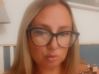 Lillyhazelblonde