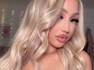 LolaAdams