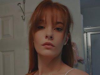 LolaHart25