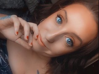 LusciousLunaa