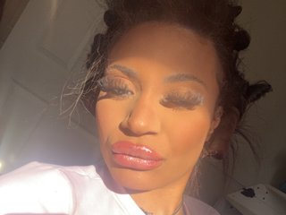 Luxbaddie69