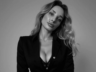 MarilynDevilishlyDivine