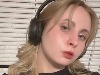 MarryKiss33
