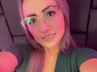 MiiaBlond