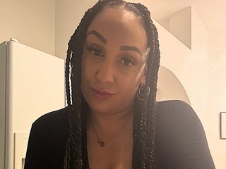 MistressXandraBricks