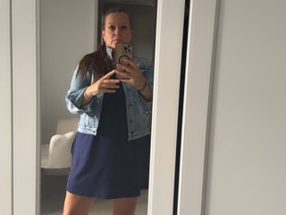 Ms_Esmiee