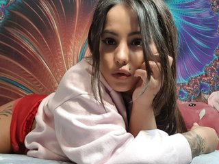 OPHELLYIA room chat
