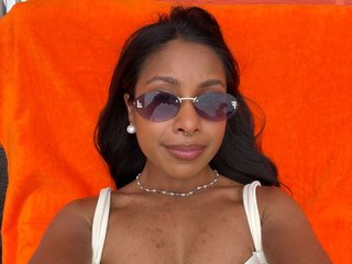 PetiteIndianSafia