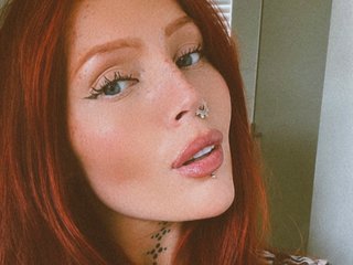 PrettyGingerTattooGirl