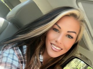 SweetCaroline93