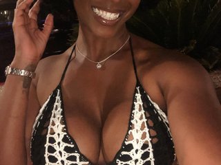 Thelovelycandi