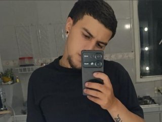 Tonyandmia22