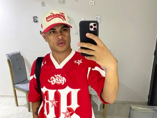 Valentino27 live cam