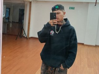 Valentino_knox
