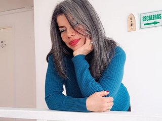 VikyAdams72 room chat